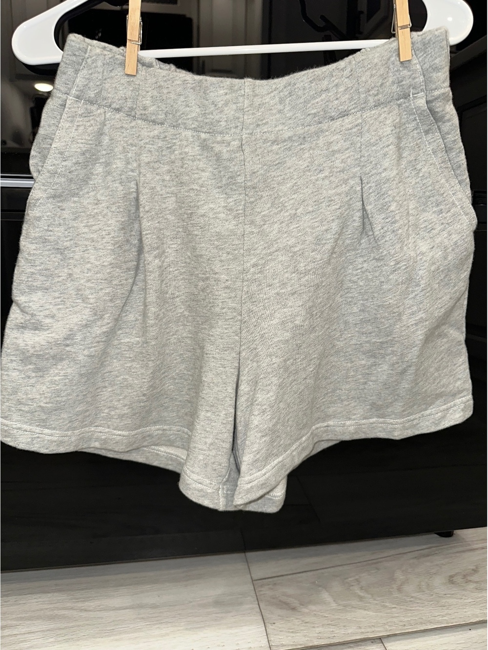 Aerie Women's Medium Gray Elastic Waist Casual Shorts